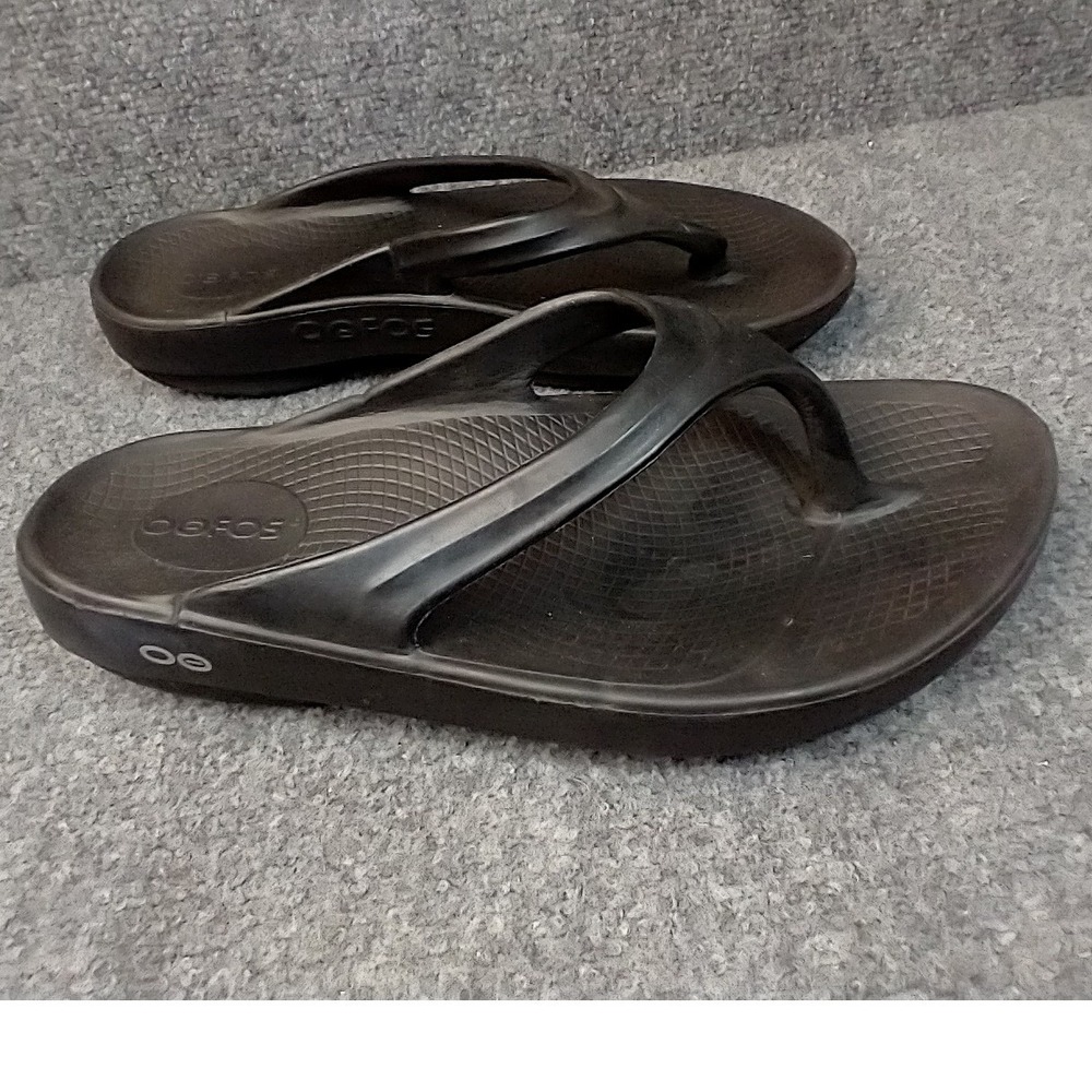 OOFOS Women's Black Flip Flop Sandals